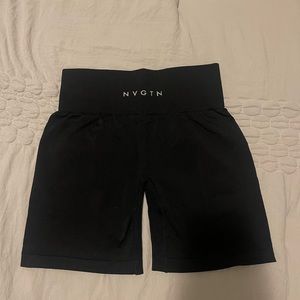 Black Solid Seamless Shorts
